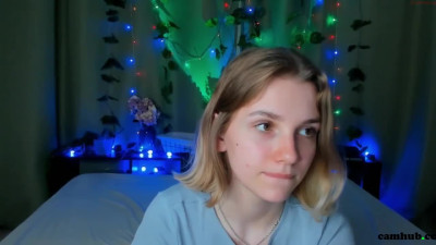 Watch helenchristensen 15-july-2022 1912_female_chaturbate_1_2