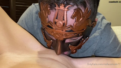 No Face Mom aka nofacemom77 onlyfans Crazy Quin jerks off anus and massages pussy