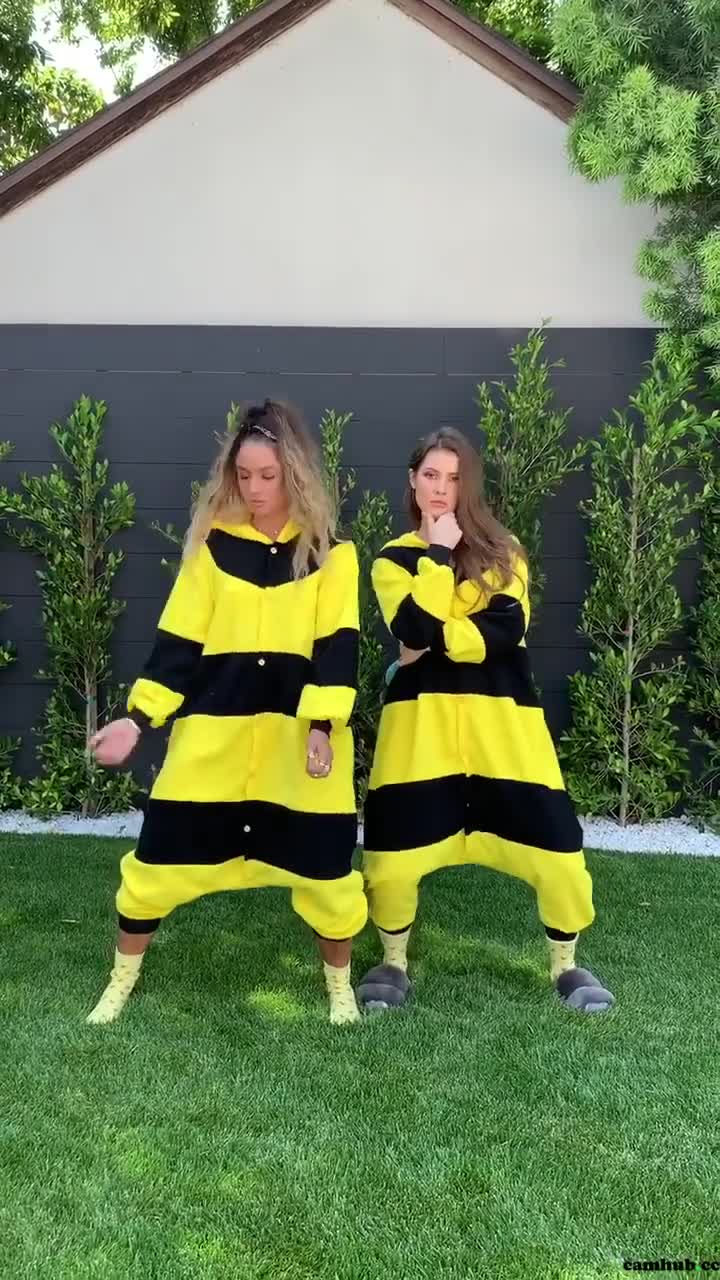 Performer Sommer Ray aka sommerakaray onlyfans  privat with a toy - #1 Records Sex Cam | ePornREC