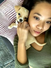 Vinaskyy onlyfans Busty lady shows off her charms