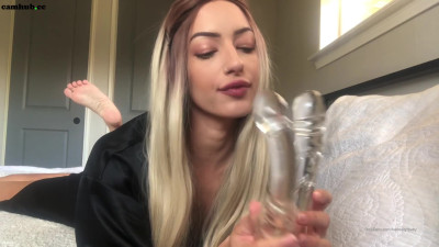 Beeeezyfbaby with Glass Dildo
