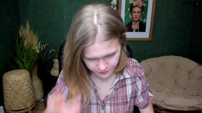 [chaturbate.com] idk_what_im_doing_ 22.05.2022 female_webcam