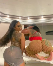 Alexis Skyy aka alexisskyyofficial onlyfans  shows chest