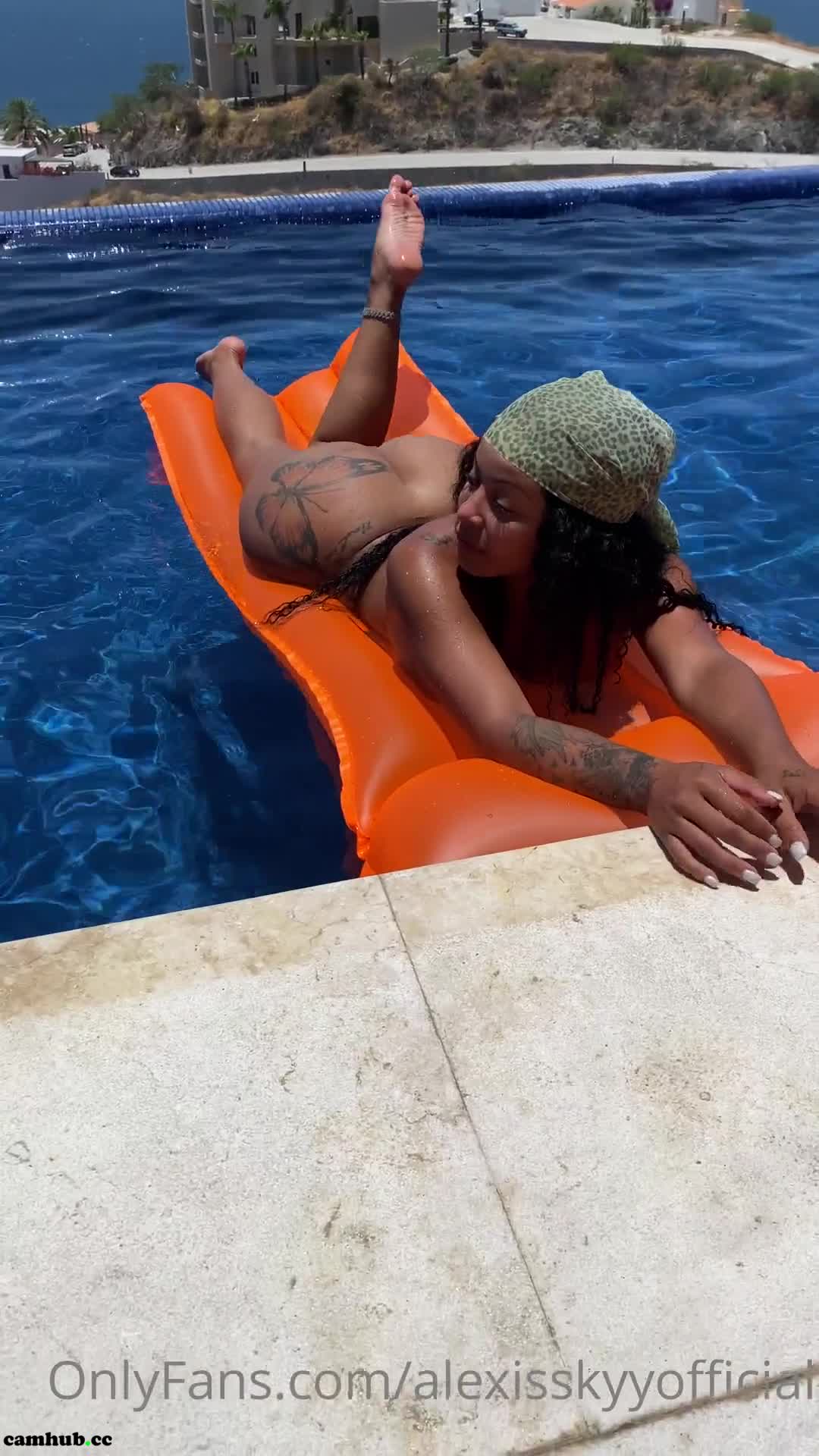 Performer Alexis Skyy aka alexisskyyofficial onlyfans  at work shows panties - #1 Records Sex Cam | ePornREC