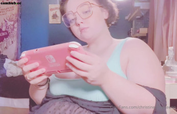 christinethequeenn onlyfans Kayfovaya Sterly richly pulls sex lips