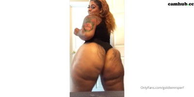 goldiemrsperf onlyfans Sweet thing is drinking naked in the bath