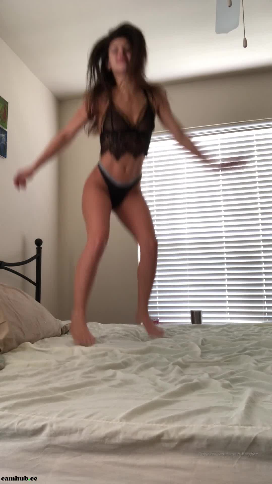 Performer leahgotti_ onlyfans Busty girl caresses nipples - #1 Records Sex Cam | ePornREC