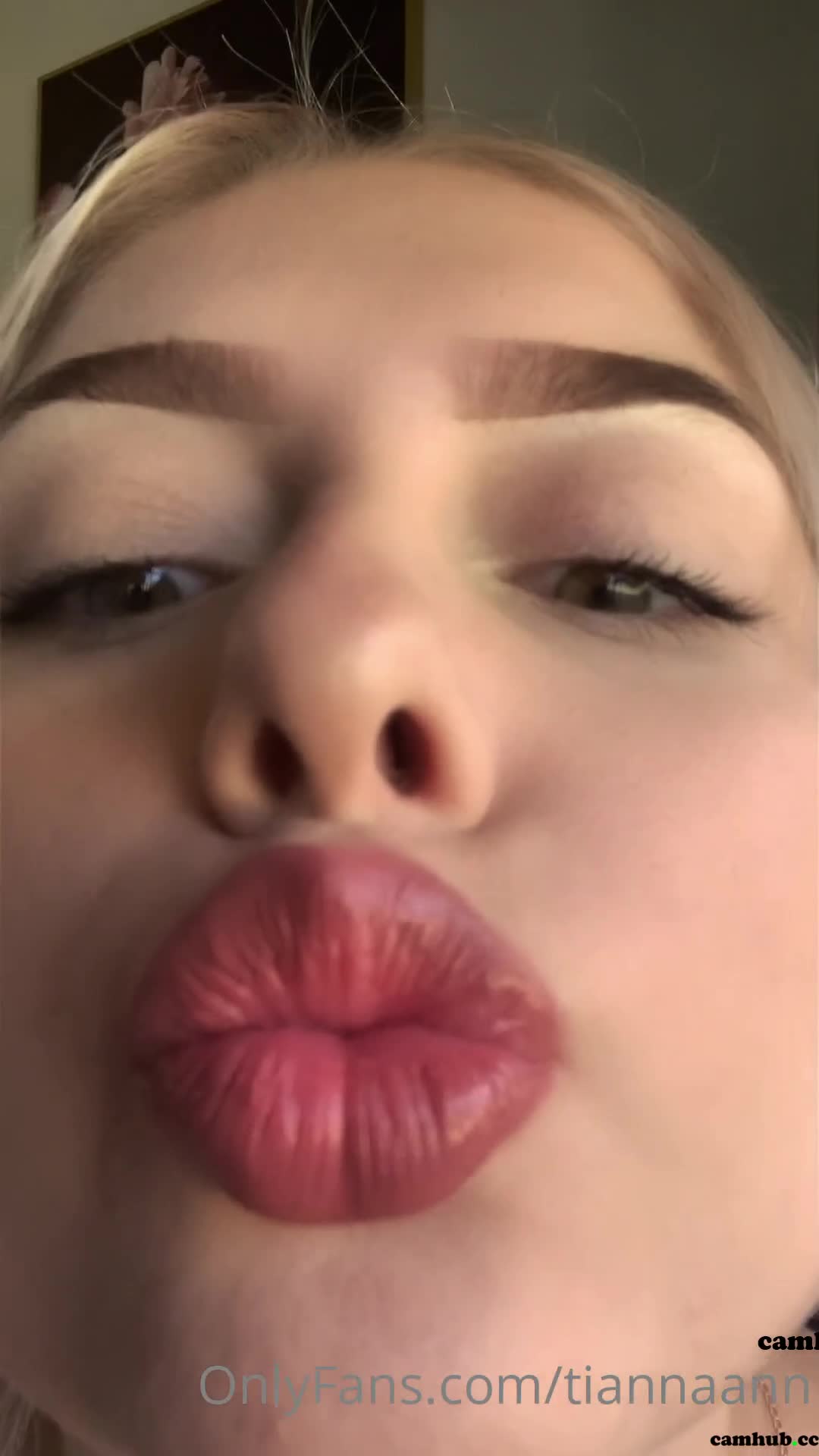 Performer Tianna aka tiannaann onlyfans 17/03/2022 webcam masturbation - #1 Records Sex Cam | ePornREC