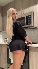 Kendra Karter aka kendrakarter onlyfans Exquisite bitch indulges with a toy