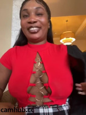 vannessaj - public boob flash 3