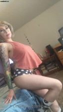 Just a lil sunday dance crazy woman fucks pussy with phallus