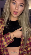 ellalxox onlyfans elite online cutie is played with dildo
