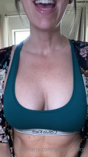 goodlordlori onlyfans black-haired curvy takes a shower