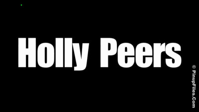 Holly Jade Peers aka hollyjadepeersofficial onlyfans beautiful fingering pussy and showing boobs