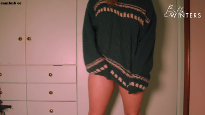 Bella Winters aka bella_winters aka BellaWinters onlyfans extravagant fucking dances with a long dildo