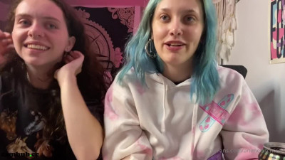 PickiiPackks  cumming heavily