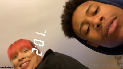 Lil D aka ruthlessxkid onlyfans delicious bitch pulls her holes