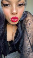 Mariaa Skyy aka mariaaskyy onlyfans busty mare is hammering her anus