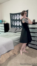 RedWillow9 onlyfans awesome bitch seduces with beautiful forms