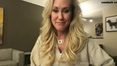 Brandi Love aka brandi_love onlyfans slutty curvy bangs her ass