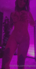 undersiegexo onlyfans curly slut fucks both slits
